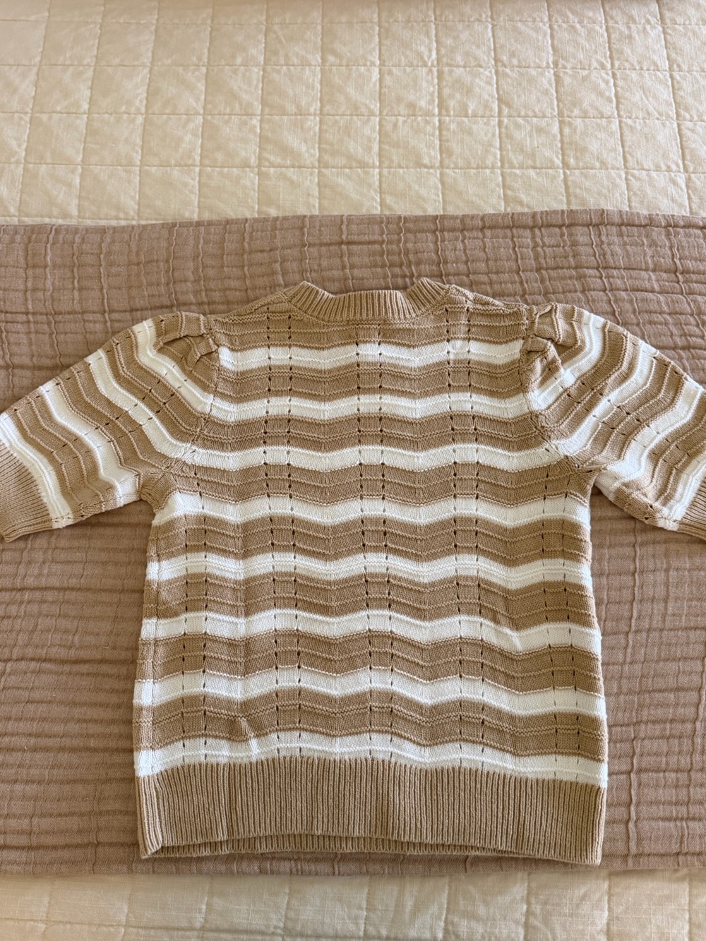 Women’s NEW Caslon Beige and White Striped Knit Short Sleeve Sweater - Picture 3 of 3